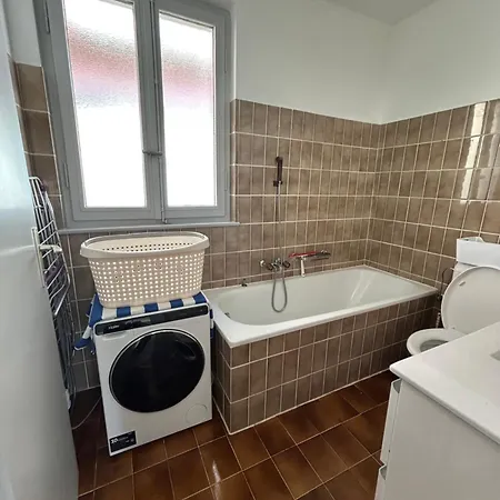 Casa Felice Con Terrazzo A Due Passi Dal * Melide