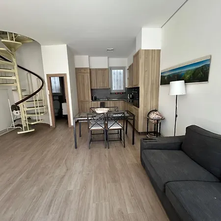 Casa Felice Con Terrazzo A Due Passi Dal Casa de Férias *