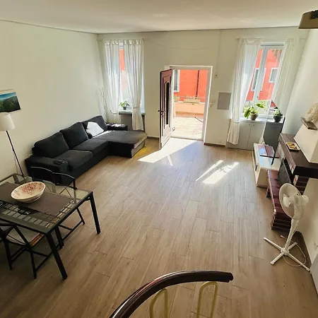 Casa Felice Con Terrazzo A Due Passi Dal Holiday home Melide